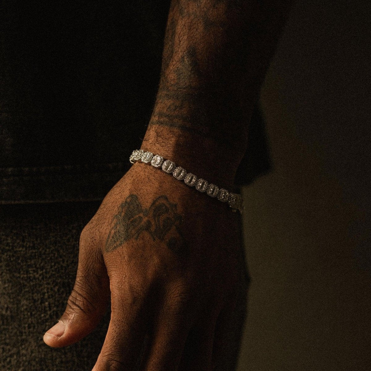 Elevaro Tennis Bracelet - Silver