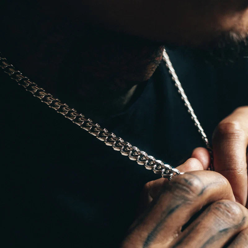 Clean Men's Jewelry Effortlessly