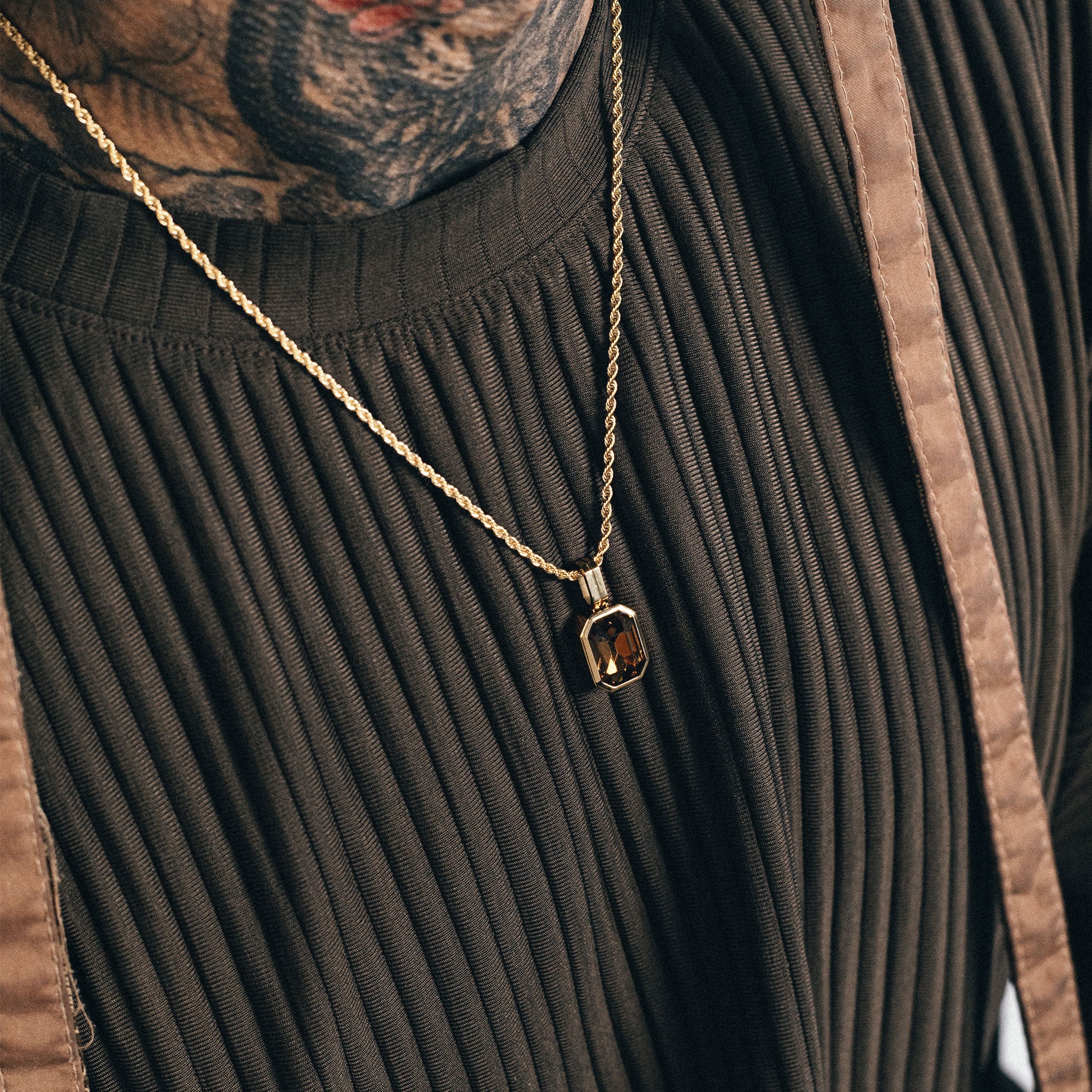 Cognac Vitesse Gemstone Pendant - Gold