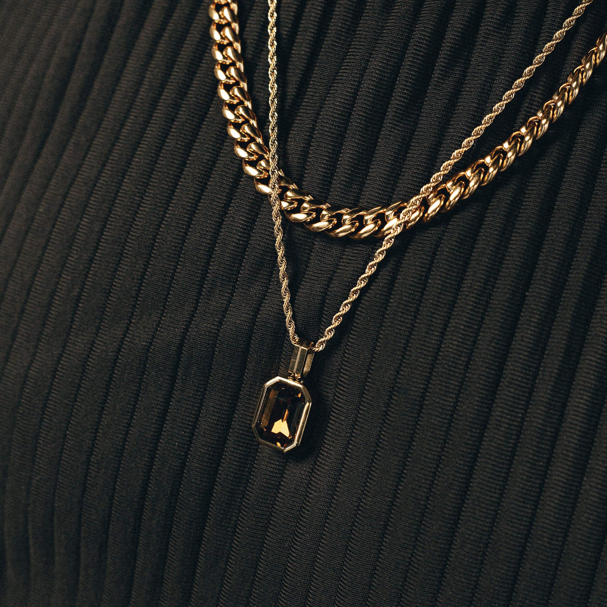 Cognac Vitesse Gemstone Pendant - Gold