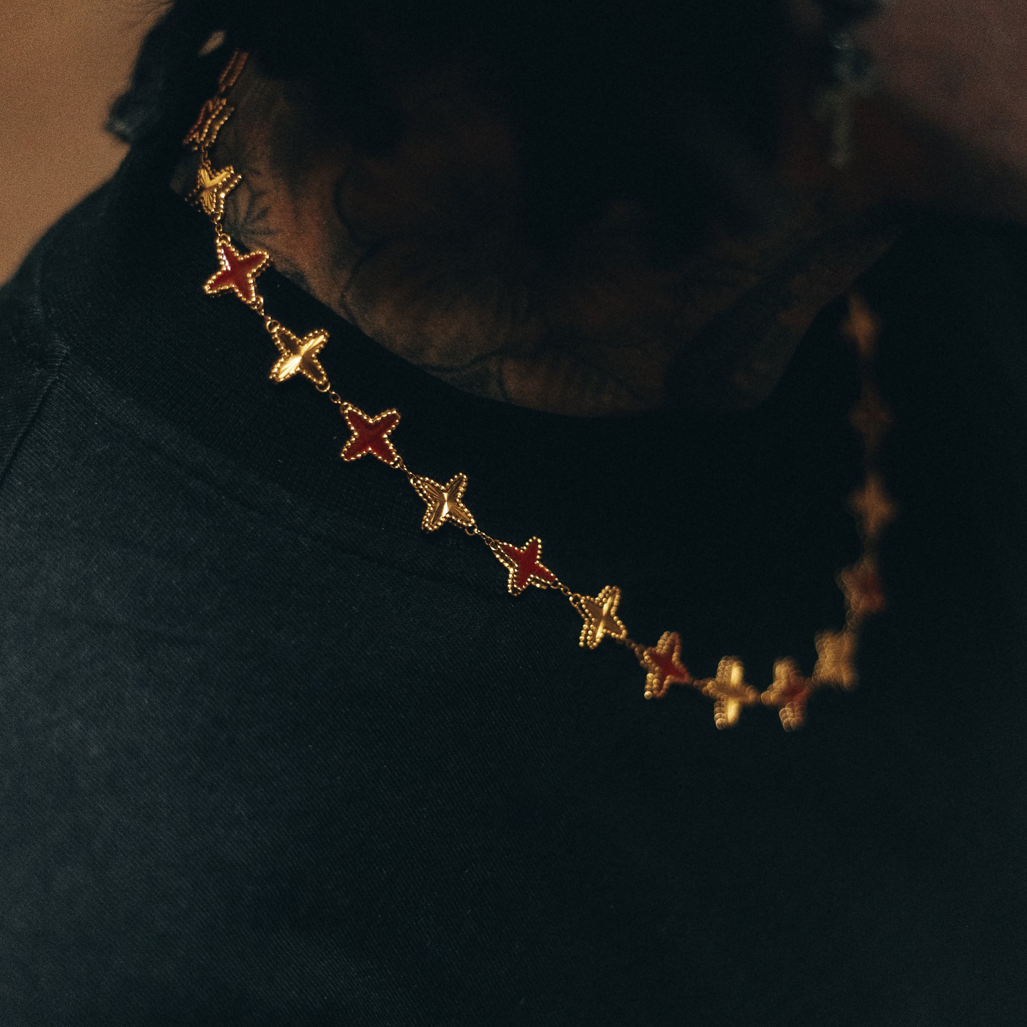 Crimson Clovero Chain - Gold