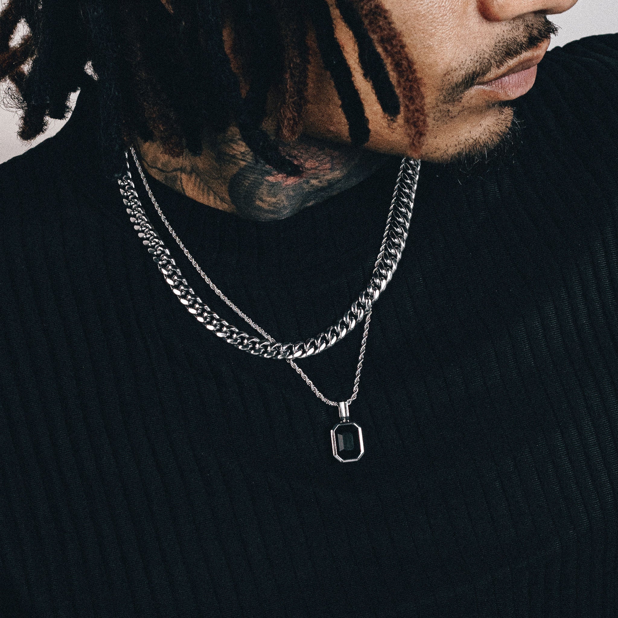 Onyx Vitesse Gemstone Pendant - Silver