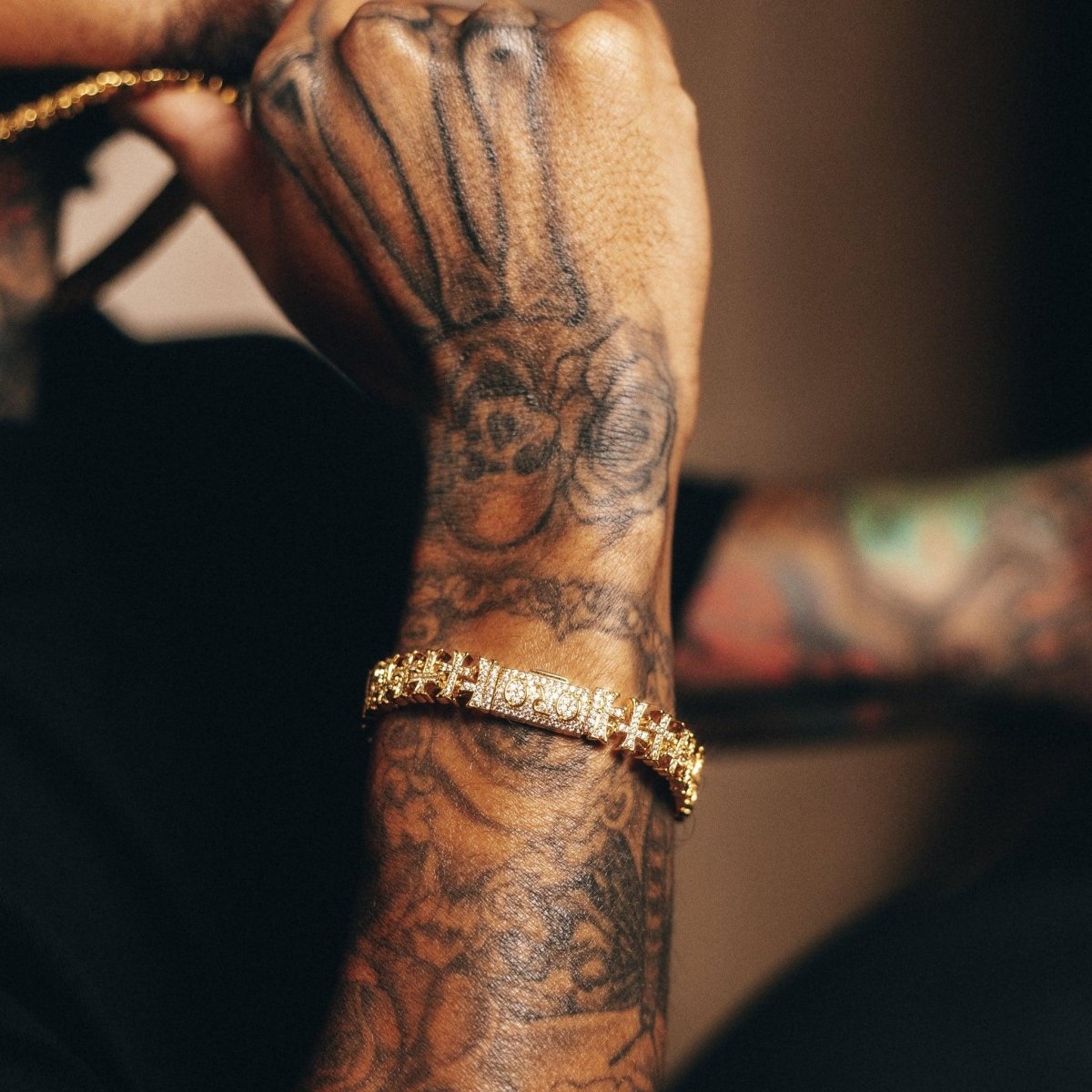 Cathedral Cross Bracelet - Gold