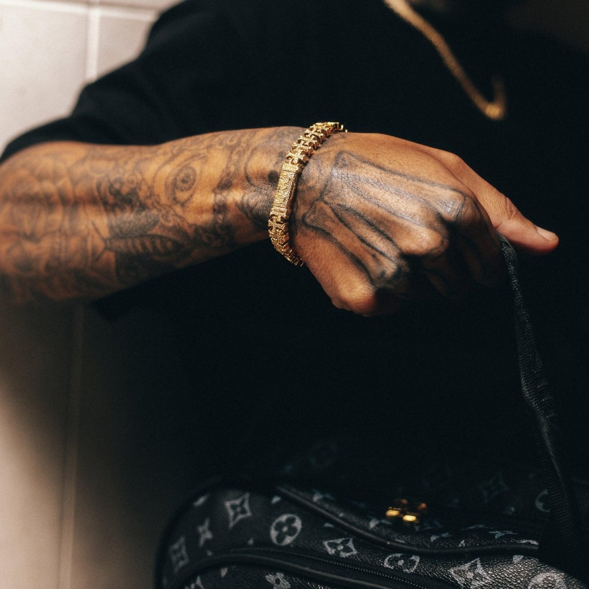 Cathedral Cross Bracelet - Gold