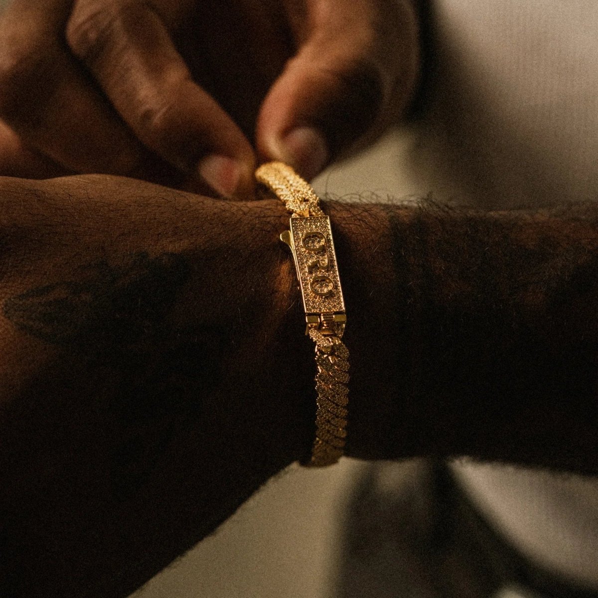 Prong Cuban Set (8mm) - Gold