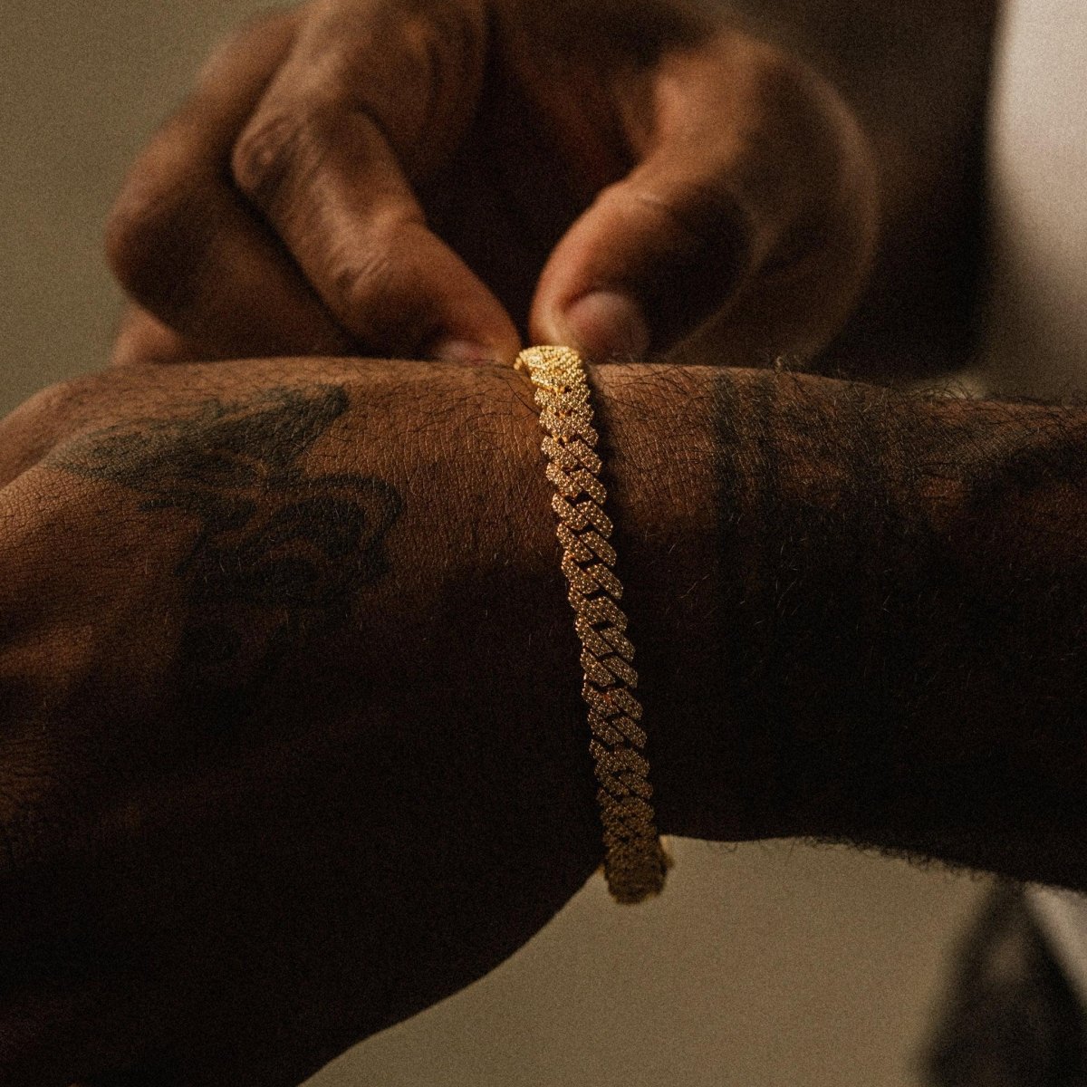 Prong Cuban Set (8mm) - Gold